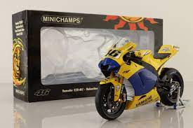 1:12 Minichamps Yamaha YZR-M1 Valentino Rossi Camel Yamaha Team MotoGP 2006
