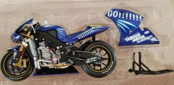 1:12 Minichamps Yamaha YZR-M1 Gauloises Valentino Rossi MotoGP 2004