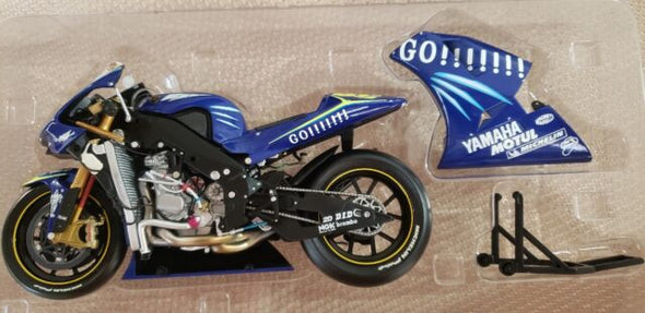 1:12 Minichamps #46 Valentino Rossi Yamaha YZR M1 Gauloises Fortuna MotoGP 2004 - Historic