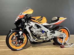 1:12 Minichamps #26 Dani Pedrosa Repsol Honda RC211V 2006