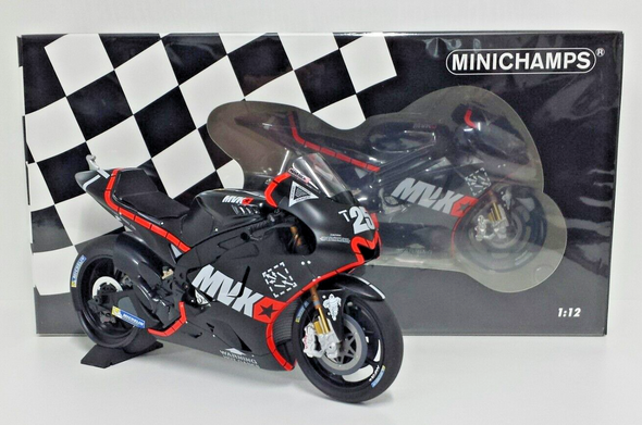 1:12 Minichamps Maverick Vinales Valencia Test November 2016 - Yamaha YZR-M1 Movistar