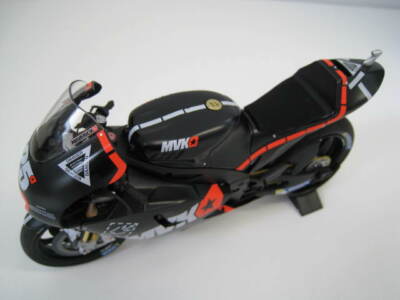 1:12 Minichamps Maverick Vinales Valencia Test November 2016 - Yamaha YZR-M1 Movistar