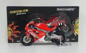 1:12 Minichamps Honda VTR1000 Valentino Rossi / Colin Edwards Team Cabin 8H Suzuka 2001