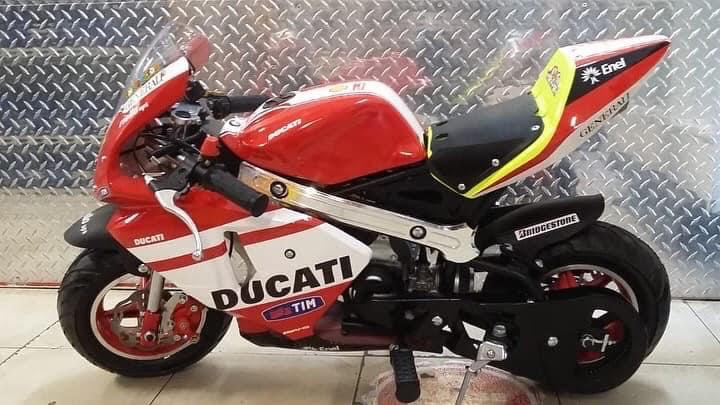 Valentino Rossi's Ducati Motogp Specs 1/18 Altaya 2012